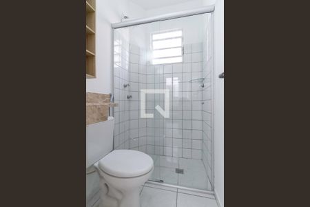 Apartamento para alugar com 50m², 2 quartos e 1 vaga Apartamento para alugar com 50m², 2 quartos e 1 vagaBanheiro social
