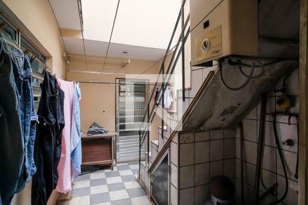 Casa à venda com 200m², 3 quartos e 2 vagasÁrea de serviço