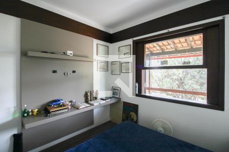 Casa à venda com 379m², 4 quartos e 4 vagas Casa à venda com 379m², 4 quartos e 4 vagasQuarto 2