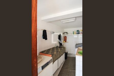 Casa à venda com 379m², 4 quartos e 4 vagas Casa à venda com 379m², 4 quartos e 4 vagasÁrea de Serviço