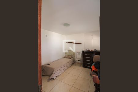 Casa à venda com 379m², 4 quartos e 4 vagas Casa à venda com 379m², 4 quartos e 4 vagasDependência de Serviço