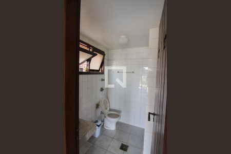 Casa à venda com 379m², 4 quartos e 4 vagas Casa à venda com 379m², 4 quartos e 4 vagasDependência de Serviço