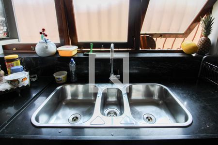 Casa à venda com 379m², 4 quartos e 4 vagas Casa à venda com 379m², 4 quartos e 4 vagasCozinha