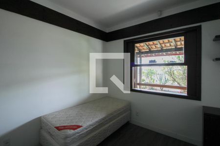 Casa à venda com 379m², 4 quartos e 4 vagas Casa à venda com 379m², 4 quartos e 4 vagasQuarto 1