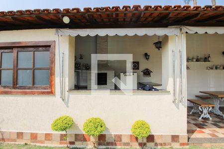 Casa à venda com 379m², 4 quartos e 4 vagas Casa à venda com 379m², 4 quartos e 4 vagasEspaço Gourmet