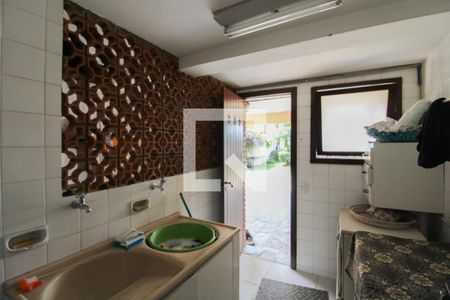 Casa à venda com 379m², 4 quartos e 4 vagas Casa à venda com 379m², 4 quartos e 4 vagasÁrea de Serviço