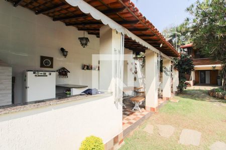 Casa à venda com 379m², 4 quartos e 4 vagas Casa à venda com 379m², 4 quartos e 4 vagasEspaço Gourmet