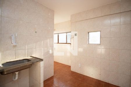 Cozinha de apartamento para alugar com 1 quarto, 46m² em Quadras Econômicas Lúcio Costa (guará), Brasília