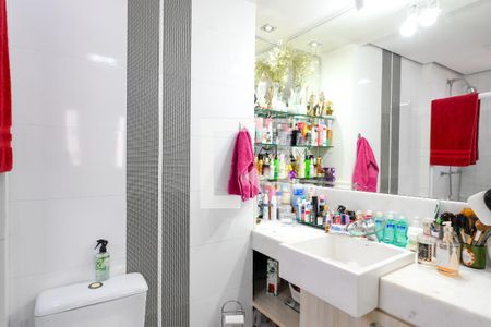 Apartamento à venda com 97m², 3 quartos e 2 vagas Apartamento à venda com 97m², 3 quartos e 2 vagasBanheiro da Suíte 1