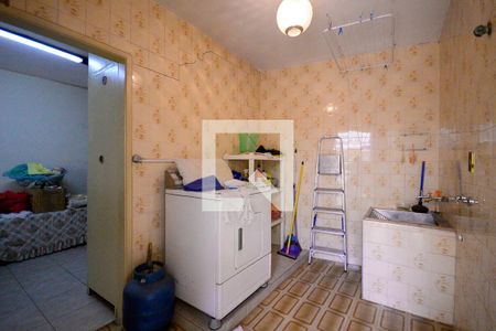 Casa à venda com 450m², 3 quartos e 2 vagasÁrea de Serviço 