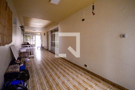 Casa à venda com 450m², 3 quartos e 2 vagasEntrada 