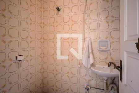 Casa à venda com 450m², 3 quartos e 2 vagasÁrea de Serviço - Banheiro 