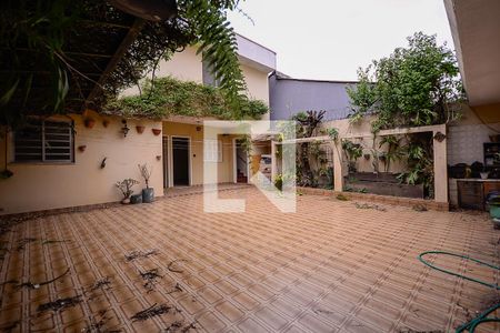 Casa à venda com 450m², 3 quartos e 2 vagasQuintal 