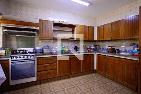 Casa à venda com 450m², 3 quartos e 2 vagasCozinha 