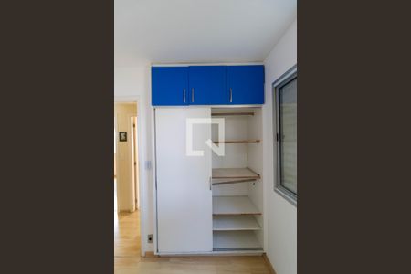 Apartamento à venda com 80m², 3 quartos e 1 vagaQuarto 02 - Amário