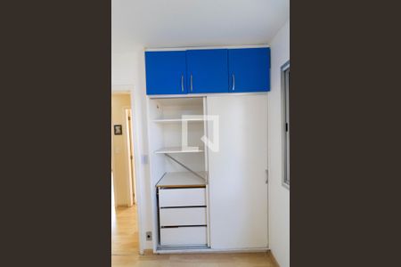 Apartamento à venda com 80m², 3 quartos e 1 vagaQuarto 02 - Amário