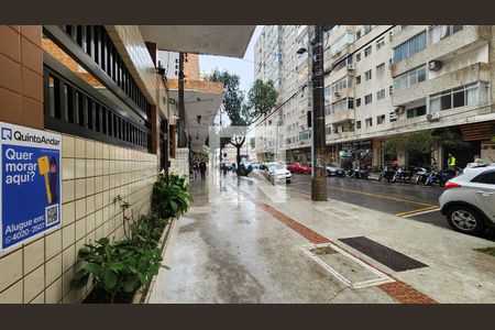 Apartamento para alugar com 40m², 1 quarto e 1 vaga Apartamento para alugar com 40m², 1 quarto e 1 vagaVista da Rua