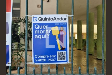Apartamento à venda com 65m², 2 quartos e sem vaga Apartamento à venda com 65m², 2 quartos e sem vagaFachada Placa