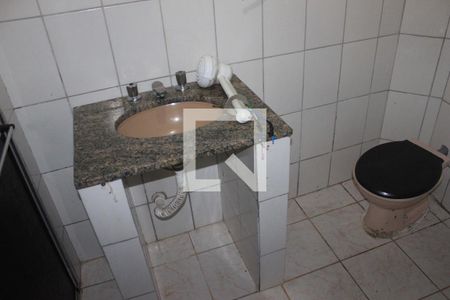 Casa à venda com 243m², 5 quartos e 4 vagasBanheiro 3