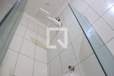 Casa à venda com 243m², 5 quartos e 4 vagasBanheiro 2