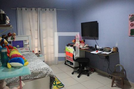 Casa à venda com 243m², 5 quartos e 4 vagasQuarto 2