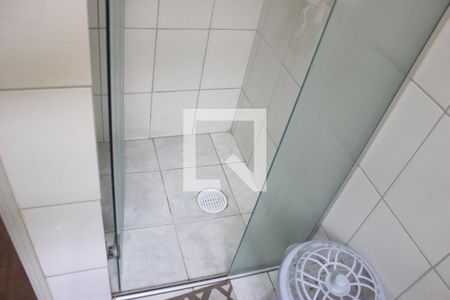Casa à venda com 243m², 5 quartos e 4 vagasBanheiro 2