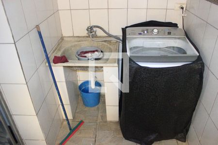 Casa à venda com 243m², 5 quartos e 4 vagasLavanderia