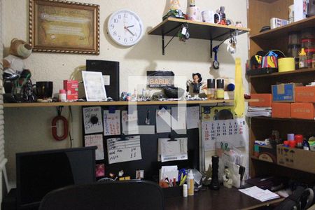 Casa à venda com 243m², 5 quartos e 4 vagasEscritório