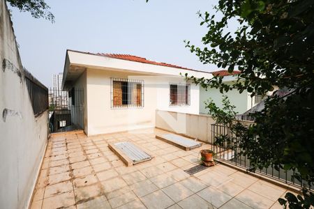 Casa à venda com 177m², 3 quartos e 3 vagas Casa à venda com 177m², 3 quartos e 3 vagasQuintal