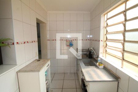 Casa à venda com 130m², 3 quartos e 2 vagasCozinha 2