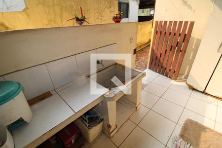 Casa à venda com 130m², 3 quartos e 2 vagasÁrea de Serviço