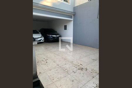 Casa à venda com 200m², 3 quartos e 4 vagas