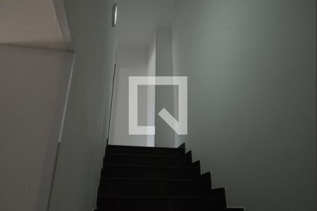 Apartamento para alugar com 102m², 2 quartos e 1 vagaEscada