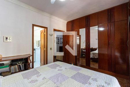 Apartamento à venda com 300m², 4 quartos e 2 vagas Apartamento à venda com 300m², 4 quartos e 2 vagasQuarto Suite