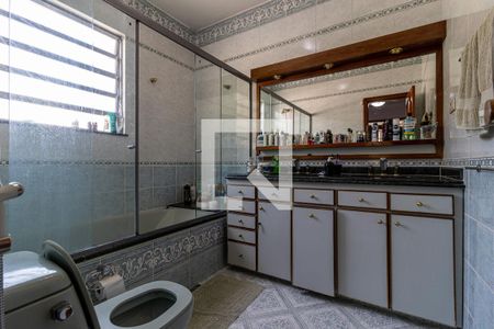 Apartamento à venda com 300m², 4 quartos e 2 vagas Apartamento à venda com 300m², 4 quartos e 2 vagasBanheiro Suite