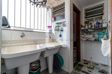 Apartamento à venda com 300m², 4 quartos e 2 vagas Apartamento à venda com 300m², 4 quartos e 2 vagasÁrea de Serviço