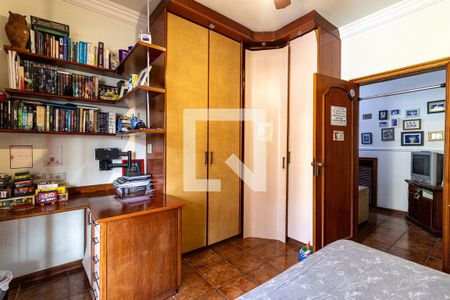 Apartamento à venda com 300m², 4 quartos e 2 vagas Apartamento à venda com 300m², 4 quartos e 2 vagasQuarto 2