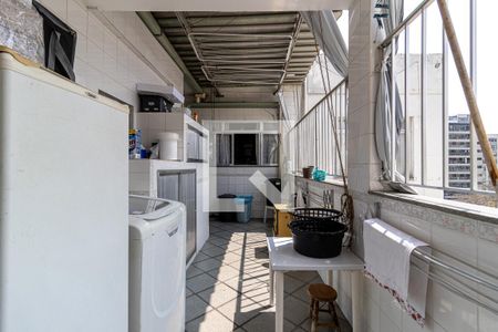 Apartamento à venda com 300m², 4 quartos e 2 vagas Apartamento à venda com 300m², 4 quartos e 2 vagasÁrea de Serviço