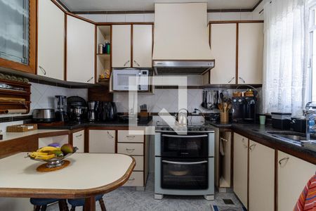 Apartamento à venda com 300m², 4 quartos e 2 vagas Apartamento à venda com 300m², 4 quartos e 2 vagasCozinha