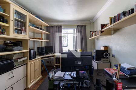 Apartamento à venda com 300m², 4 quartos e 2 vagas Apartamento à venda com 300m², 4 quartos e 2 vagasQuarto 4