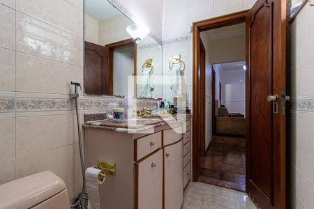 Apartamento à venda com 300m², 4 quartos e 2 vagas Apartamento à venda com 300m², 4 quartos e 2 vagasBanheiro Social 1