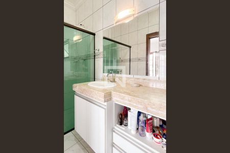 Casa à venda com 289m², 3 quartos e 4 vagas Casa à venda com 289m², 3 quartos e 4 vagasBanheiro - Suíte