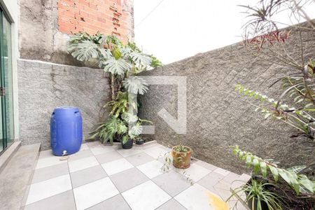 Casa à venda com 289m², 3 quartos e 4 vagas Casa à venda com 289m², 3 quartos e 4 vagasVaranda