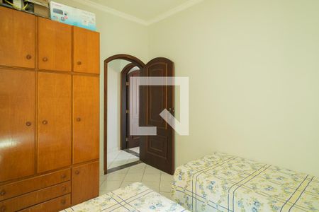 Casa à venda com 289m², 3 quartos e 4 vagas Casa à venda com 289m², 3 quartos e 4 vagasQuarto 2