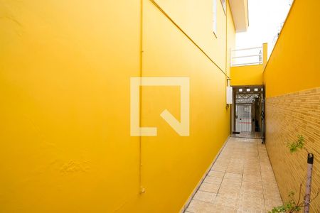 Casa à venda com 180m², 2 quartos e 2 vagasCorredor