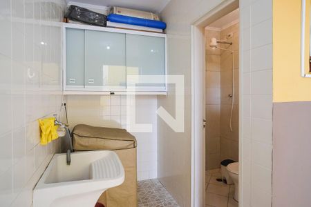 Casa à venda com 180m², 2 quartos e 2 vagasÁrea de serviço