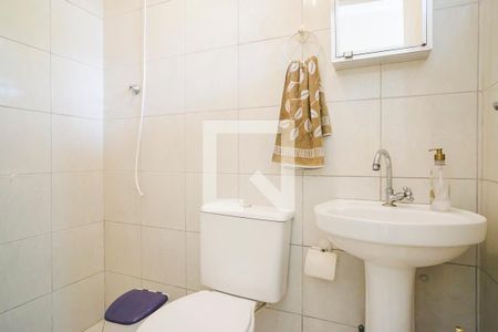 Casa à venda com 180m², 2 quartos e 2 vagasBanheiro área de serviço