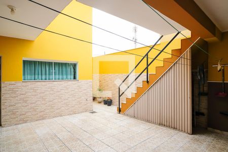 Casa à venda com 180m², 2 quartos e 2 vagasQuintal