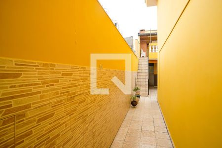 Casa à venda com 180m², 2 quartos e 2 vagasCorredor