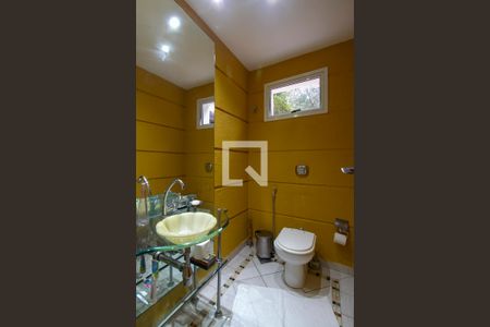 Casa de condomínio para alugar com 700m², 4 quartos e 5 vagas Casa de condomínio para alugar com 700m², 4 quartos e 5 vagasLavabo
